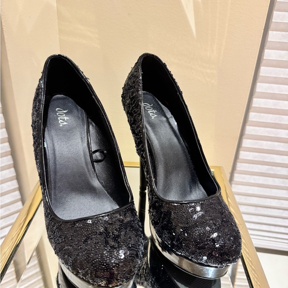 5 inch  Black Sequin High Heels - Picture 3 of 5